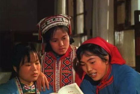 李克勤｜毛主席苦口婆心要我们学懂弄通马列：我们做得怎样？看少数民族女同胞读《反杜林论》有何感想？