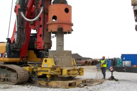 俄罗斯与朝鲜跨境大桥拟于 6 月通车 4 月 21 日举行合龙仪式