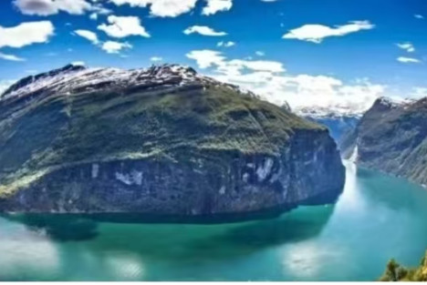 痛批美国爱博斯坦案