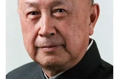  一切成就归于党归于集体