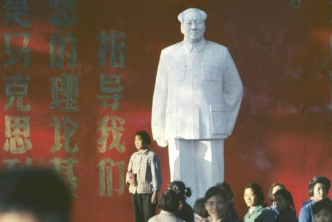 徜徉在九月九的晨曦里———为毛主席逝世50周年而作