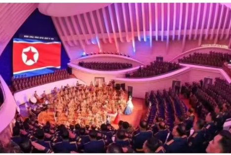 朝鲜纪念社会主义爱国青年同盟成立80周年大会隆重举行