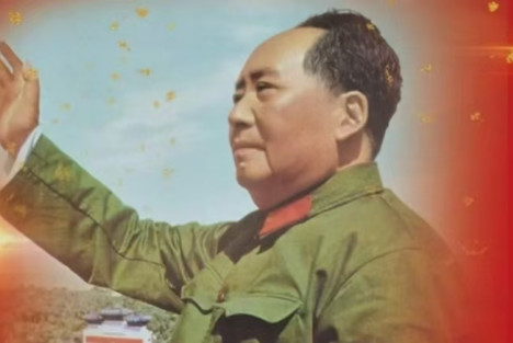 毛主席家忠魂铸丰碑，浩气永长存!