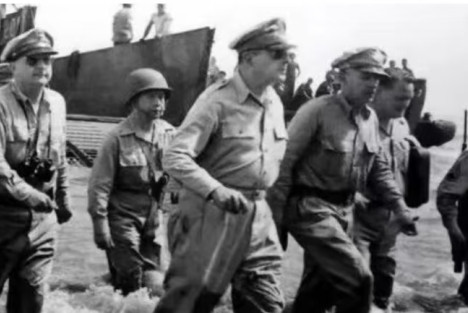 李克勤|抗美援朝：毛主席指挥志愿军打服“联合国军”三任总司令，让美国三个五星上将低下高傲的头，谁又能否认这一点呢?