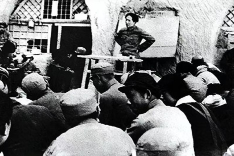 毛主席是如何妙讲党课的？