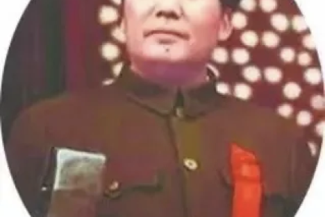 每逢国庆节，倍思毛主席与他的时代
