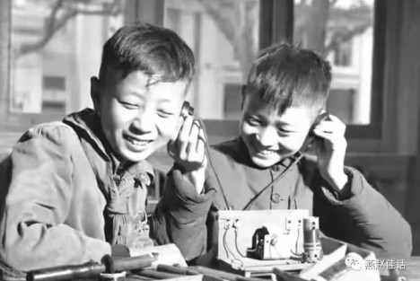 李克勤｜《东方红》是当年中央人民广播电台每天播放频次最多的歌曲：红色电波把毛主席和亿万人民连在一起