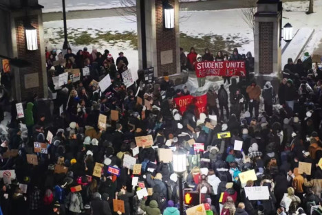 美国多地爆发革命学生运动