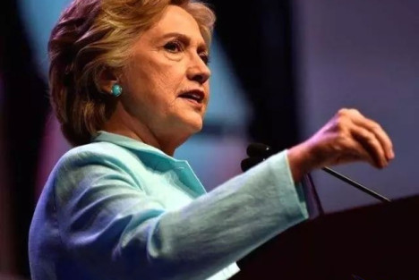 时寒冰：希拉里为特朗普挖了个大坑