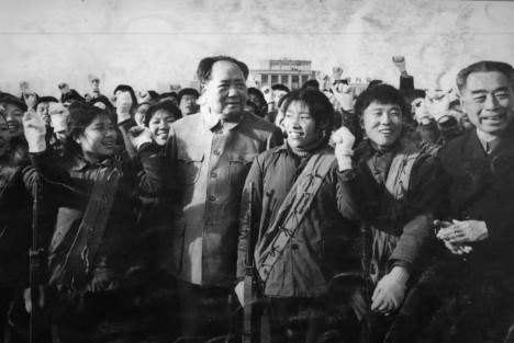 毛主席：“妇女是半边天，没有妇女当干部怎么能发挥妇女的作用”