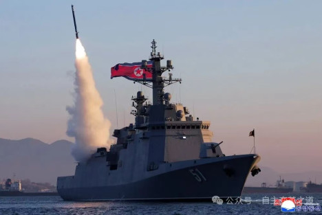 金正恩观摩“崔贤”号战略巡航导弹和反舰导弹试射