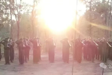 印共毛引用毛主席一句经典语录向世界宣告：仍在坚持斗争！