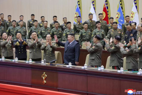 朝鲜举行人民军第三次连长大会 金正恩同志主持大会