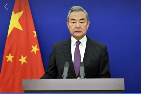 王毅同俄罗斯外长拉夫罗夫通电话