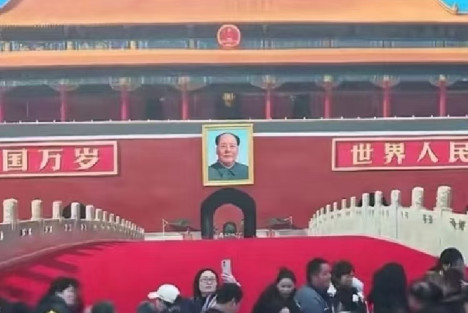 天眸：现代诗——赞吴承言墻绘天安门