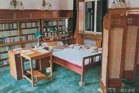 一半是床，一半是书：走进毛主席住了17年的“陋室”，才读懂什么叫“为人民”