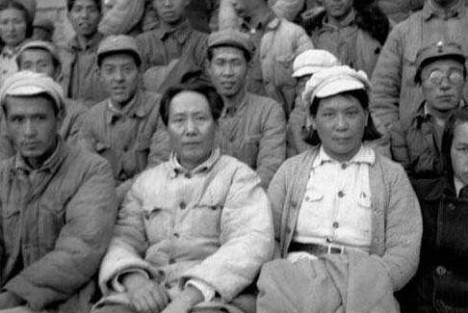 毛泽东：在延安文艺座谈会上的讲话