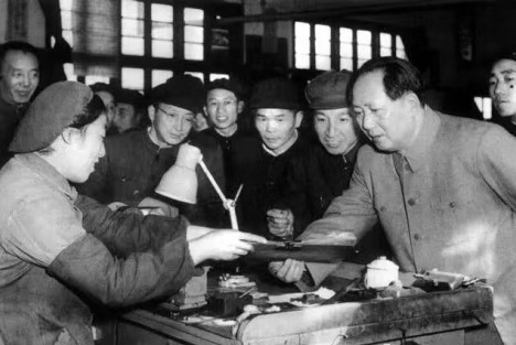 毛主席为什么一定要搞公有制?