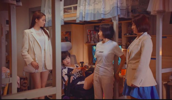 贫困大学生：他们面临的困境中，没钱只是第一道坎