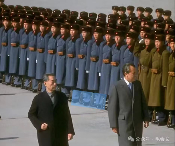 1972年尼克松返华，极为震撼的中国三军仪仗队！