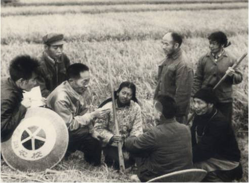 究竟是谁让中国人吃饱了肚子?