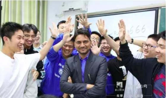 我们去中国吧！中国人当我们是上帝！”“洋垃圾们”在中国为什么会有这么多嚣张的资本