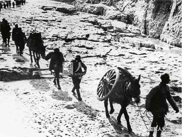 中国人民解放军为何能在一年多的时间内收复延安？