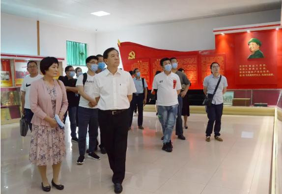 十多家省级以上媒体聚焦南街村