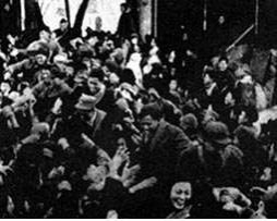 1950年10月19日,中国人民志愿军跨过鸭绿江赴朝鲜前线