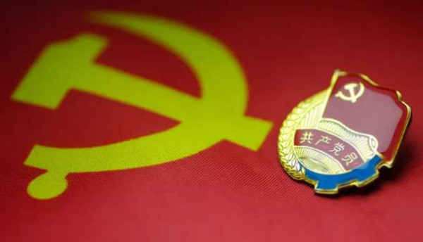 张宏良：胡锡进是在与特朗普“一唱一和”