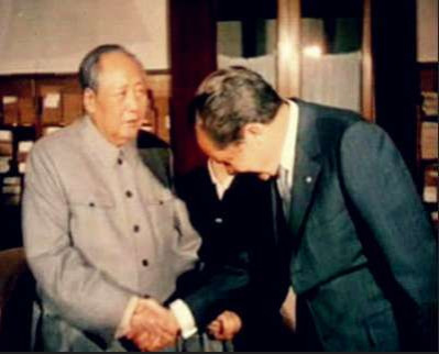 佛说毛泽东：“全心全意为人民服务”照亮了全世界