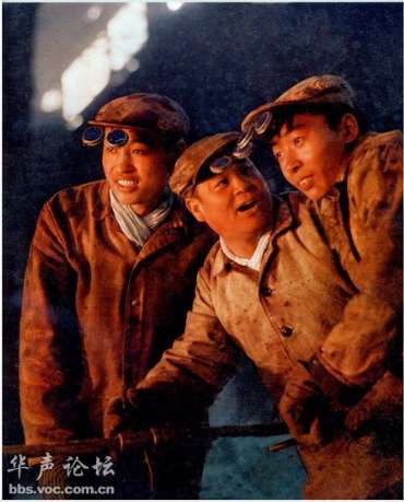  胡新民：赵树理、巴金、秦牧和杨等作家笔下的五六十年代中国