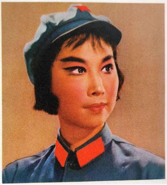 化妆造型图：革命现代舞剧《红色娘子军》精装版资料（1）