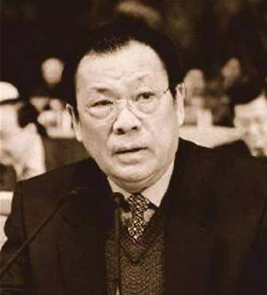 河北前省委书记之孙女，正在国外花着你的钱，你还没任何办法