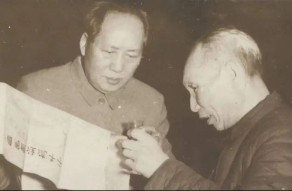 今天，让我们一起重温毛主席对中医药的重要指示!