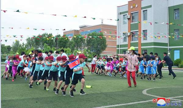 全国少年团员有意义地庆祝朝鲜少年团成立７７周年