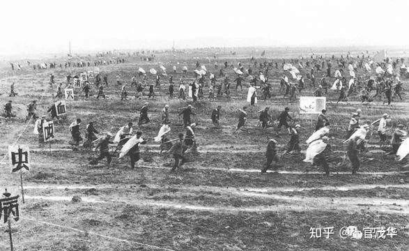 《将革命进行到底》——毛主席的新年献词打开中华民族崭新的历史篇章