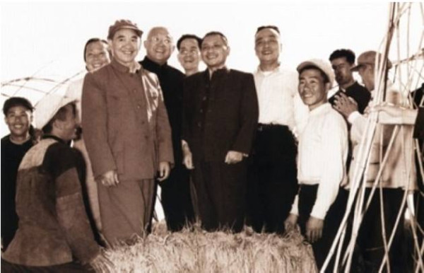 毛主席：包产到户搞了几千年，还要再试验吗？