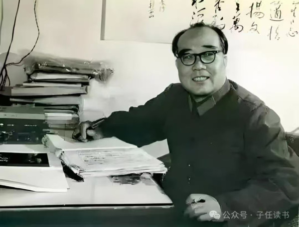 苦读马列，深入群众