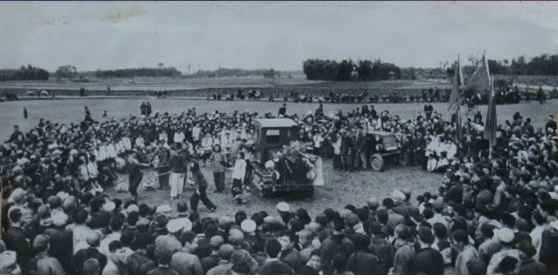 毛泽东社会主义光明道路——农业合作化运动