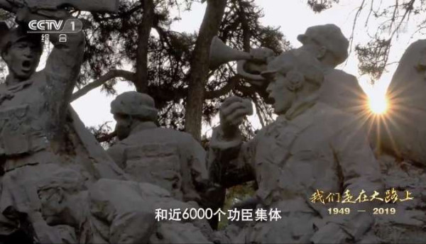一位父亲珍藏了26年的一个箱子