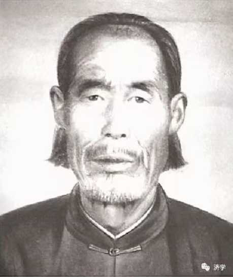 《咱们的领袖毛泽东》里“咱们”指的谁？