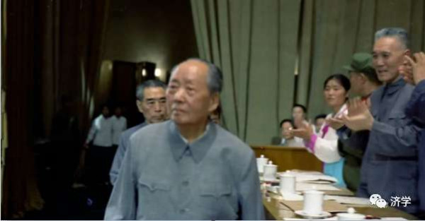 50年前毛主席对代表们讲的这句话感动了多少人？