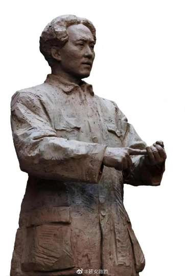 毛主席回到咱鲁艺——中国美术馆馆长吴为山《文艺为人民毛泽东同志在鲁艺》大型雕塑在鲁艺揭幕