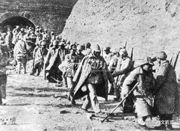 中国人民解放军为何能在一年多的时间内收复延安？