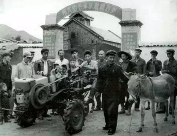 韩毓海解析毛泽东名言：“人是要有一点精神的”