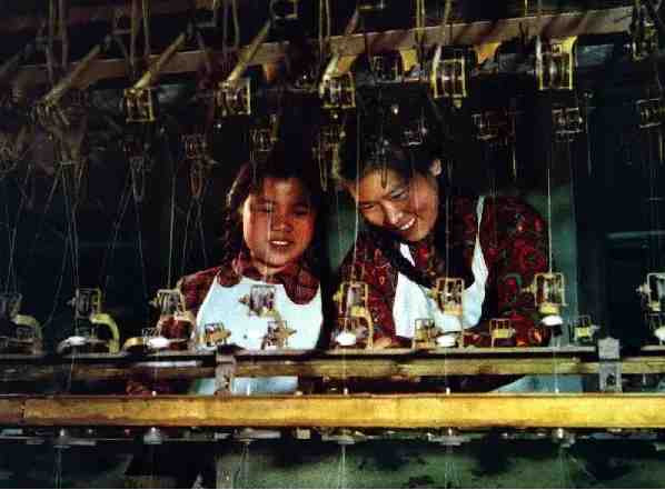 激情岁月！共和国留下父辈们创业的足印（4）