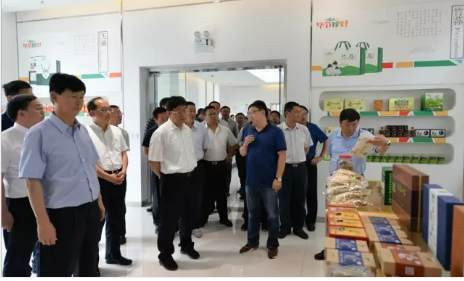 云南昭通市党政代表团到毕节考察