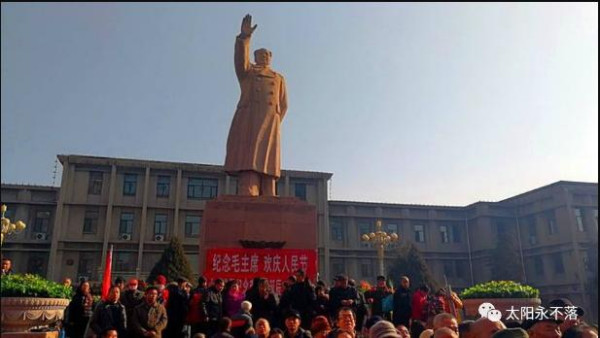 张桐：这座大学毛主席像在“拆像风”中艰难留存，其背后历史感人！