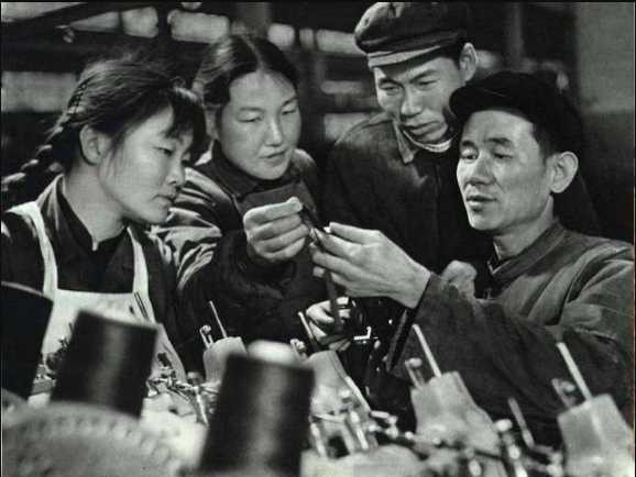 1975年农业学大寨，山东烟台地区农业机械化取得了可喜的成就